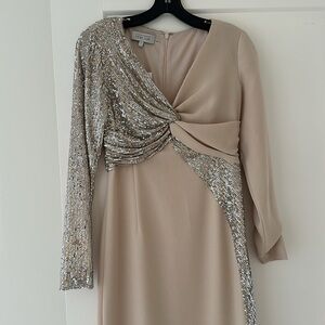 Teri Jon By Rickie Freeman V Neck Dress